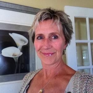 Meet your Posher, Debra